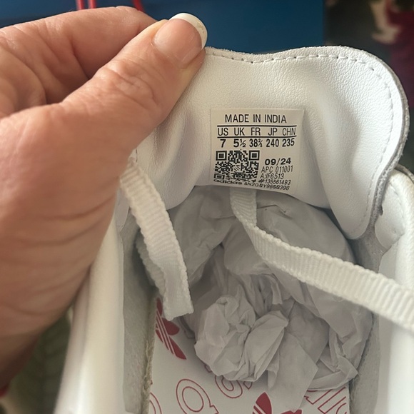 Adidas Women’s Samba OG Size 7 Brand New! Great Gift! - Picture 7 of 8